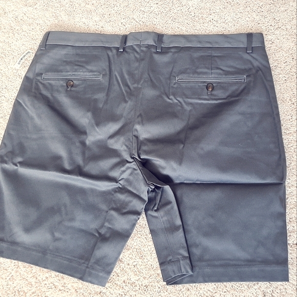Buttoned Down Gray Chino Shorts. - Picture 4 of 6